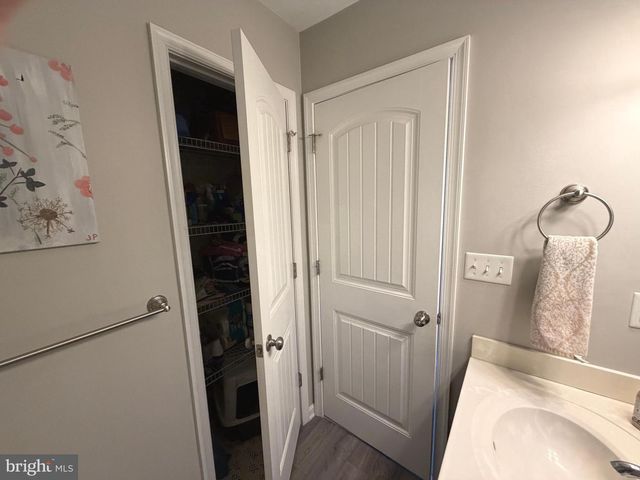522 CHARLES AVE, Hanover, PA 17331