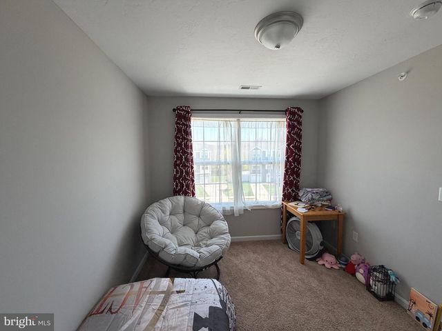 522 CHARLES AVE, Hanover, PA 17331