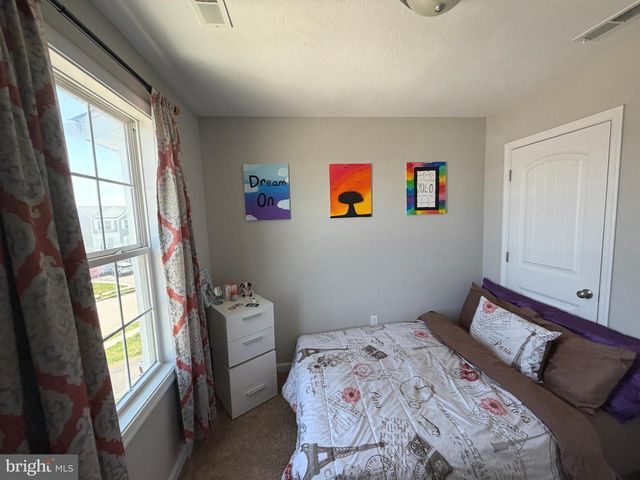 522 CHARLES AVE, Hanover, PA 17331