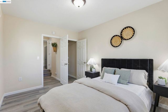 1976 Grand Ave, Sacramento, CA 95838