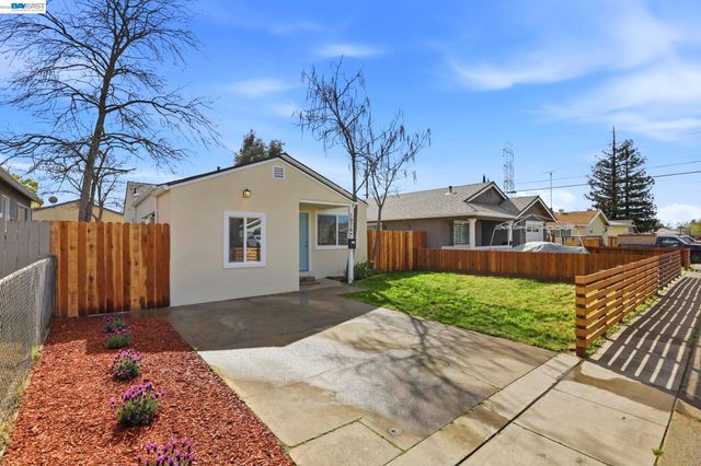 1976 Grand Ave, Sacramento, CA 95838