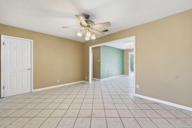 7138 TIMBER RIDGE DR, San Antonio, TX 78227
