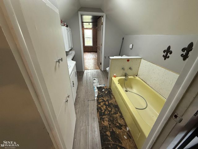 6515 Lakeshore Road, Worth Twp, MI 48450