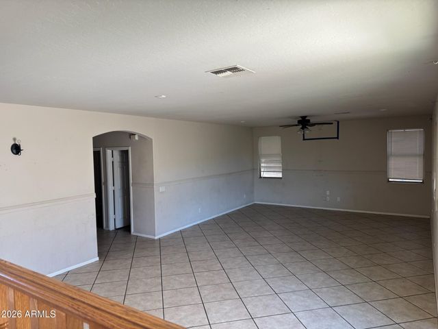 7521 W SOUTHGATE Avenue, Phoenix, AZ 85043