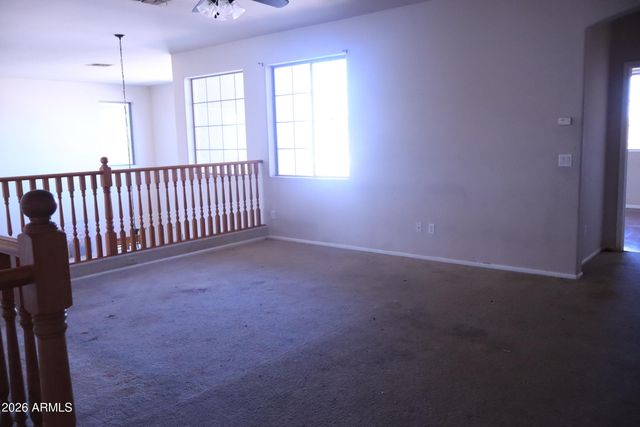 7521 W SOUTHGATE Avenue, Phoenix, AZ 85043