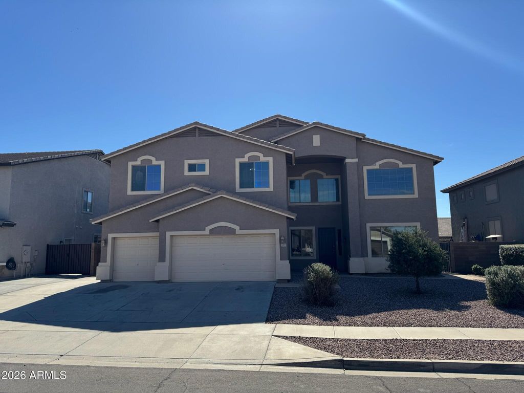 7521 W SOUTHGATE Avenue, Phoenix, AZ 85043