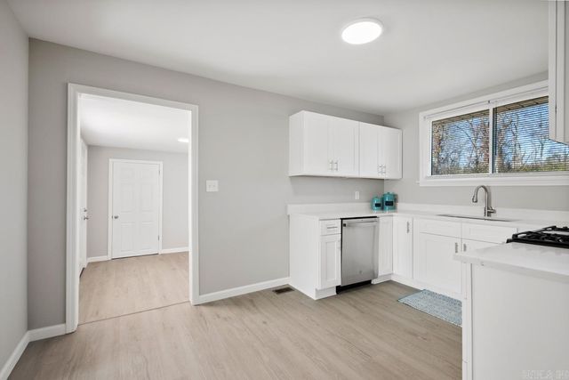 197 Rock St, North Little Rock, AR 72118