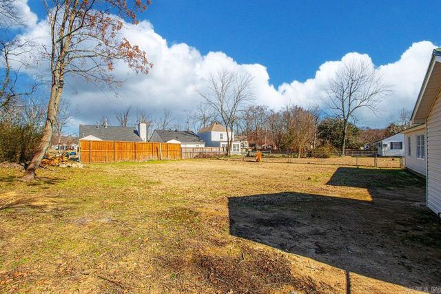 197 Rock St, North Little Rock, AR 72118