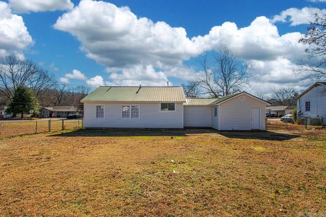 197 Rock St, North Little Rock, AR 72118