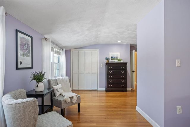 34 Clover Hill Drive, Chelmsford, MA 01824