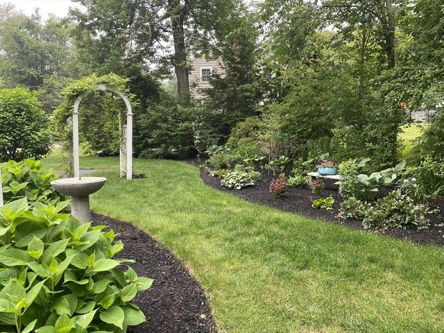 34 Clover Hill Drive, Chelmsford, MA 01824