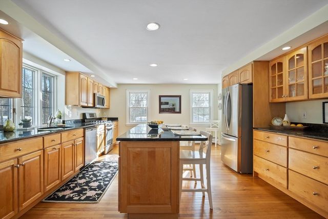 34 Clover Hill Drive, Chelmsford, MA 01824