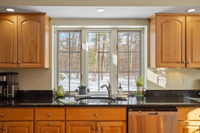 34 Clover Hill Drive, Chelmsford, MA 01824