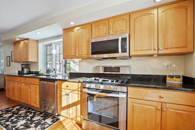 34 Clover Hill Drive, Chelmsford, MA 01824