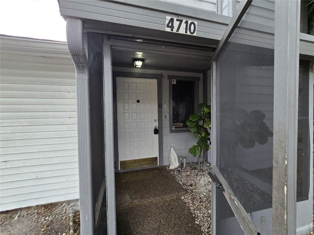 4710 STONEPOINTE PLACE, Tampa, FL 33634