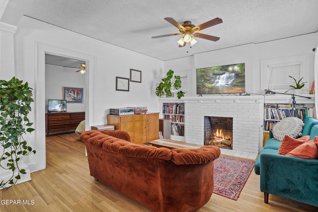 4017 Oxford Avenue, El Paso, TX 79903
