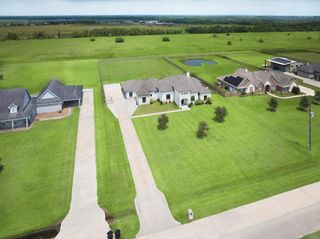 7911 Stratford Hall Drive, Rosharon, TX 77583