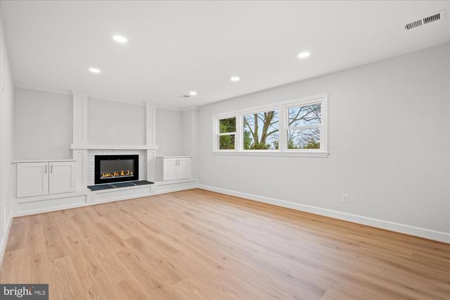 624 PULMAN PL, Alexandria, VA 22305