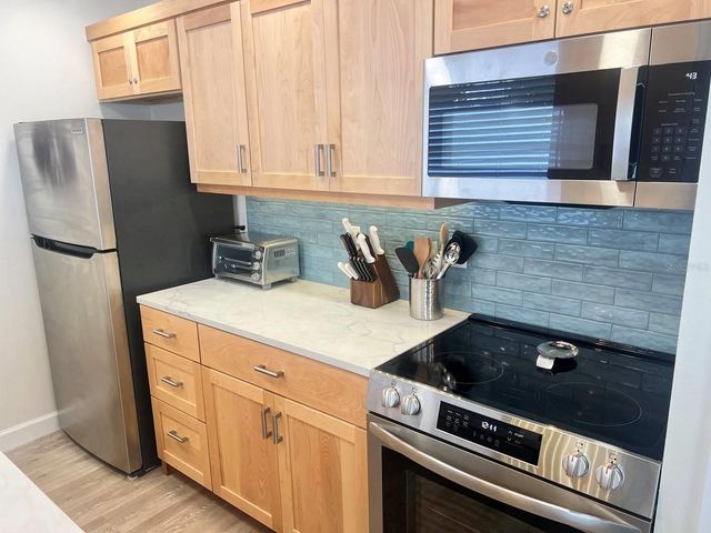 6020 MIDNIGHT PASS ROAD 36, Sarasota, FL 34242