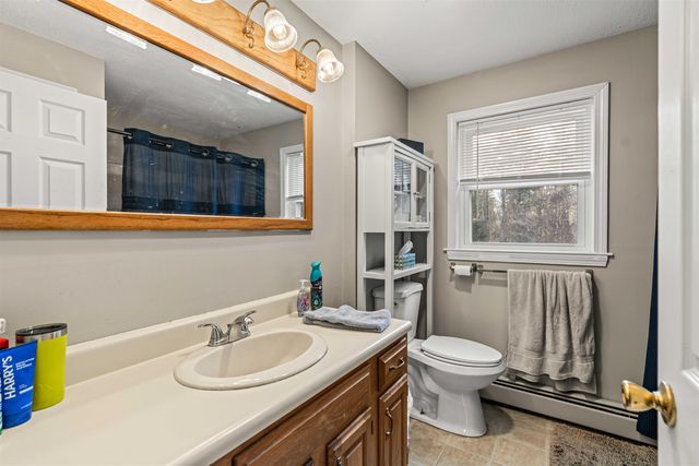 56 Kingston Road B, Plaistow, NH 03865