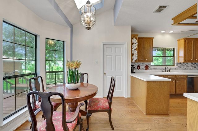 219 Harris Road, Highlands, TX 77562