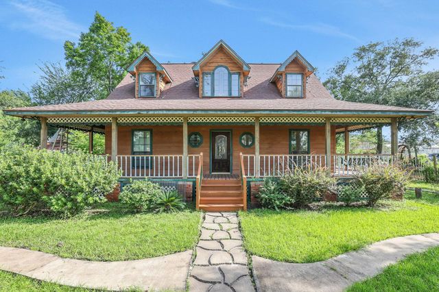 219 Harris Road, Highlands, TX 77562