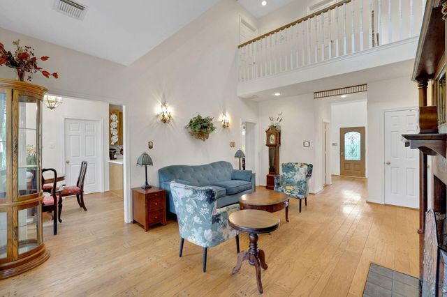 219 Harris Road, Highlands, TX 77562