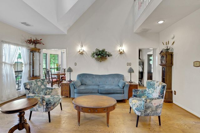 219 Harris Road, Highlands, TX 77562