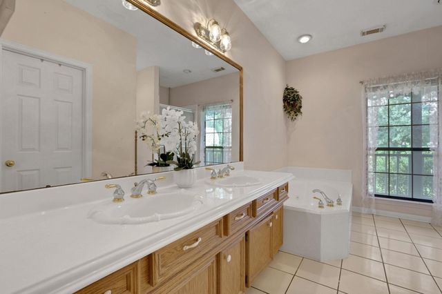 219 Harris Road, Highlands, TX 77562