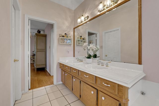 219 Harris Road, Highlands, TX 77562