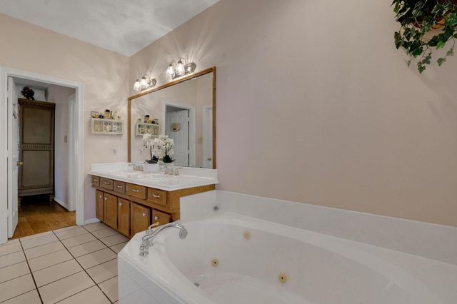 219 Harris Road, Highlands, TX 77562
