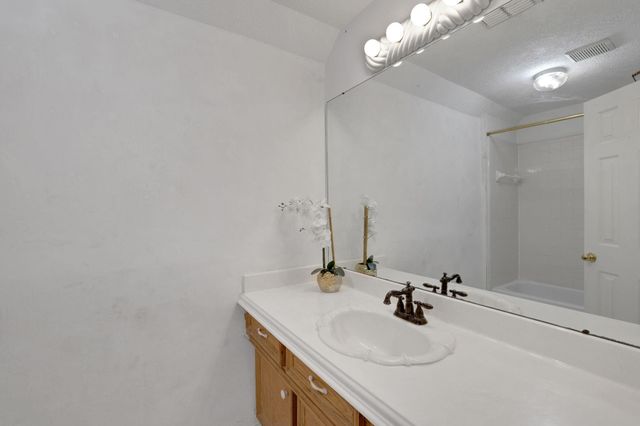 219 Harris Road, Highlands, TX 77562