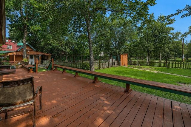 219 Harris Road, Highlands, TX 77562