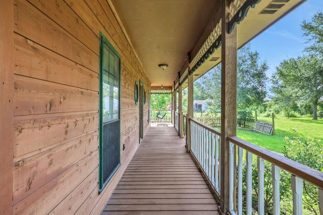 219 Harris Road, Highlands, TX 77562