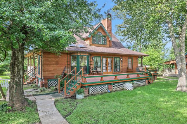 219 Harris Road, Highlands, TX 77562