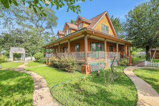 219 Harris Road, Highlands, TX 77562