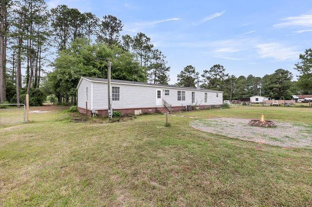 5056 Red Oak Road, Cottageville, SC 29435