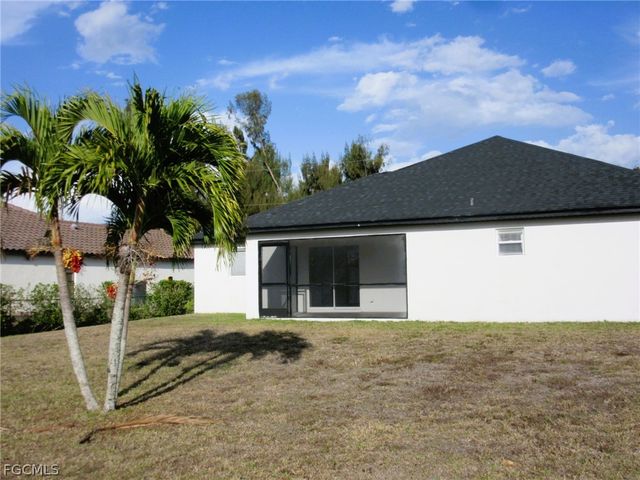 128 SW 34th PL, Cape Coral, FL 33991