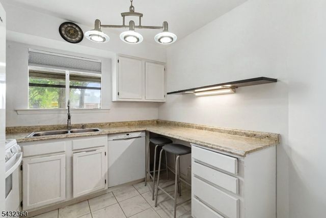 703 Pinehurst-10 10, Union Twp., NJ 07083