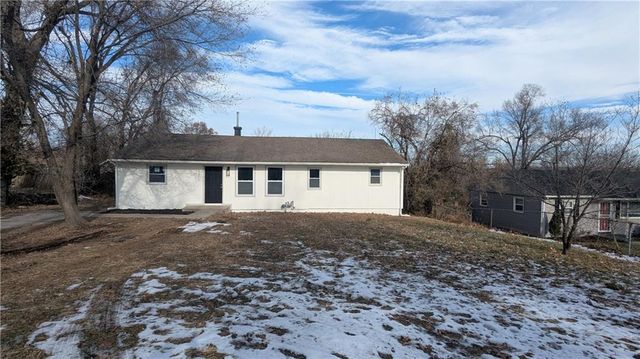 3812 E 93RD Street, Kansas City, MO 64132