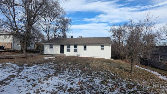 3812 E 93RD Street, Kansas City, MO 64132