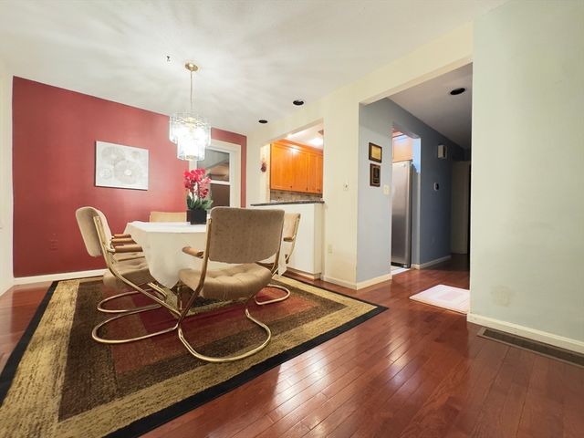 1 Boatswains Way 1, Chelsea, MA 02150