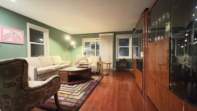 1 Boatswains Way 1, Chelsea, MA 02150