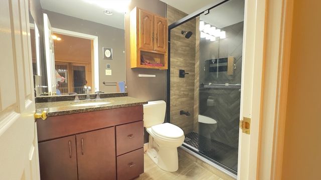 1 Boatswains Way 1, Chelsea, MA 02150