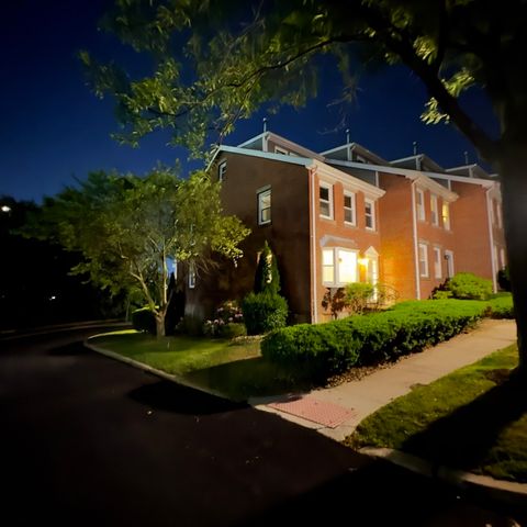 1 Boatswains Way 1, Chelsea, MA 02150
