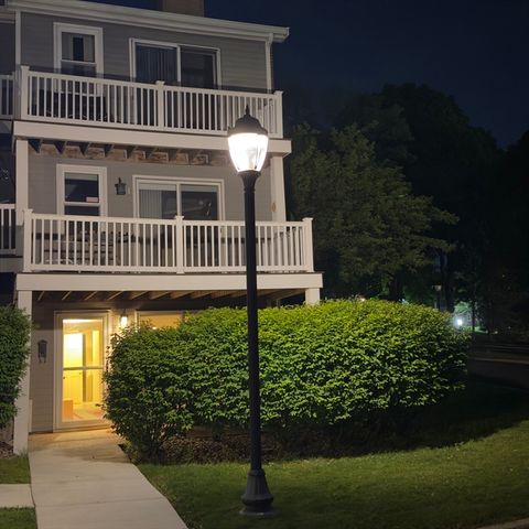 1 Boatswains Way 1, Chelsea, MA 02150