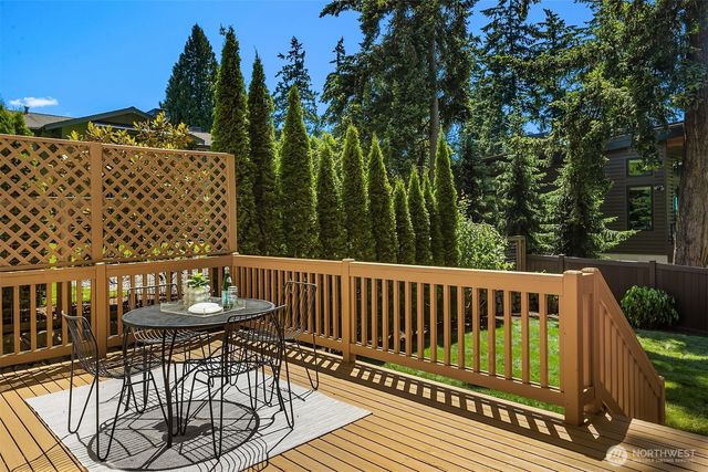 809 16th Avenue W, Kirkland, WA 98033
