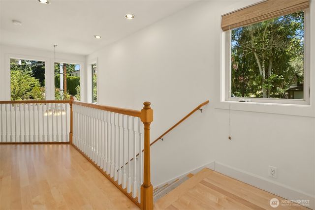 809 16th Avenue W, Kirkland, WA 98033