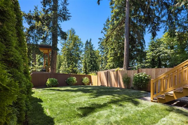 809 16th Avenue W, Kirkland, WA 98033