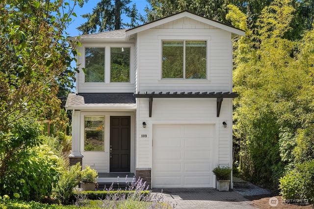 809 16th Avenue W, Kirkland, WA 98033